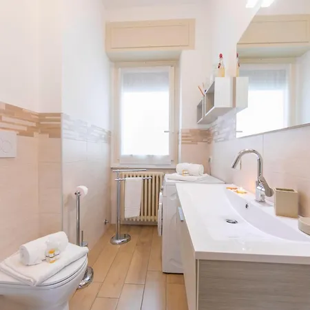Residenza La Terrazza Di Dante: 2Br Apartment With Sunny Terrace - Happy Rentals Apartman