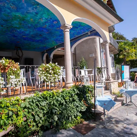 Residenza La Terrazza Di Dante: 2Br Apartment With Sunny Terrace - Happy Rentals Apartman Stresa